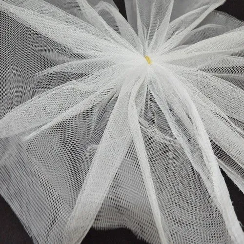 Фатин жесткий (белый)