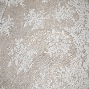Вышивка на сетке с пайетками "Скарлет" (молочный)