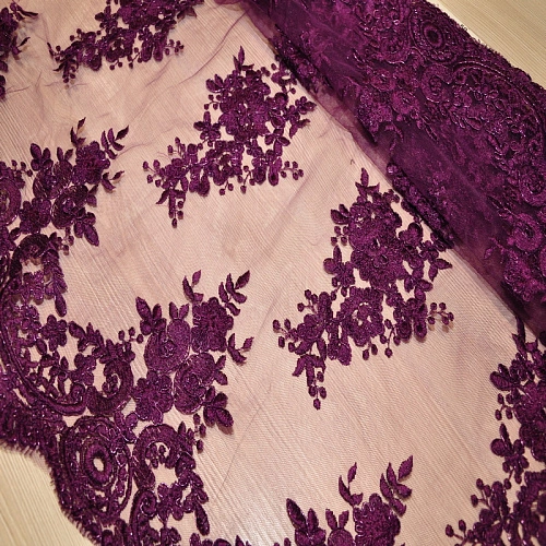 Вышивка на сетке (фиолетовый)