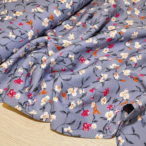 Штапель "Твил" " Цветочки на фиалковом  фоне