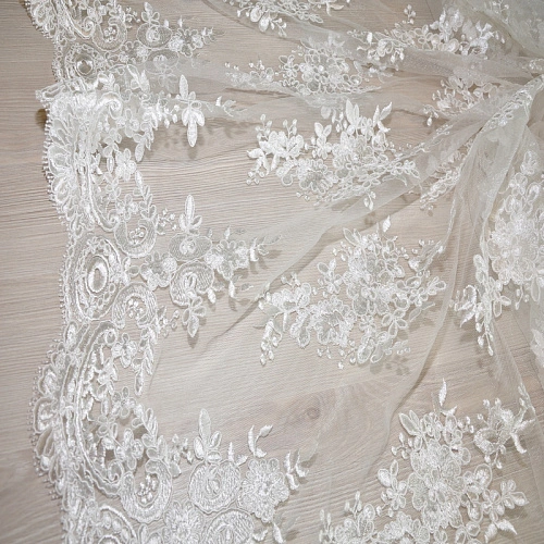 Вышивка на сетке 2 (молочный)