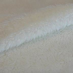 С отделкой под овчинку (белый)