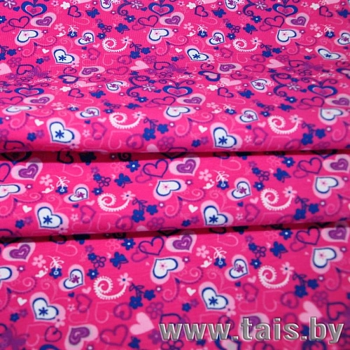 Кулирная гладь набивная "Сердечки фон фуксия"