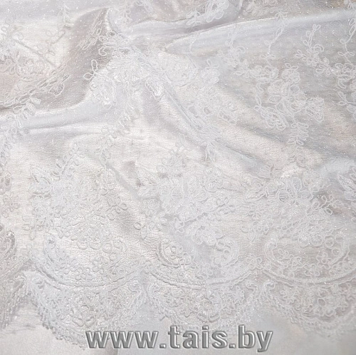 Вышивка на сетке (белый)