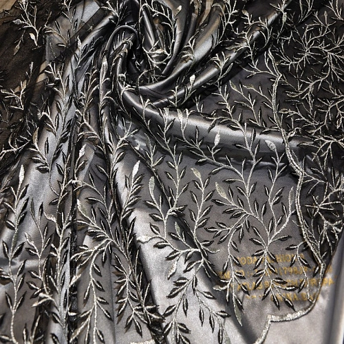 Вышивка на сетке (черный+серебро)