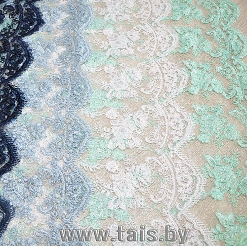 Вышивка на сетке (белый)