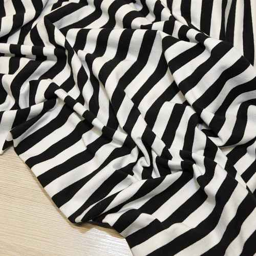 Кулирная гладь "Тельняшка" "1 см черный +белый"