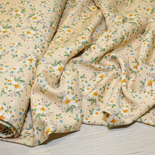 Штапель принт 23 цветочки на фоне светлый беж