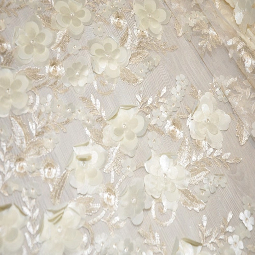 Гипюр 3Д с цветами (сливочный)