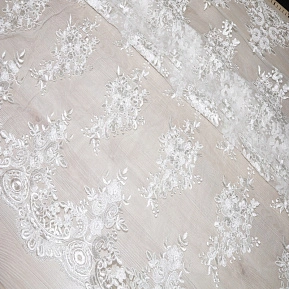 Вышивка на сетке 2 (молочный)