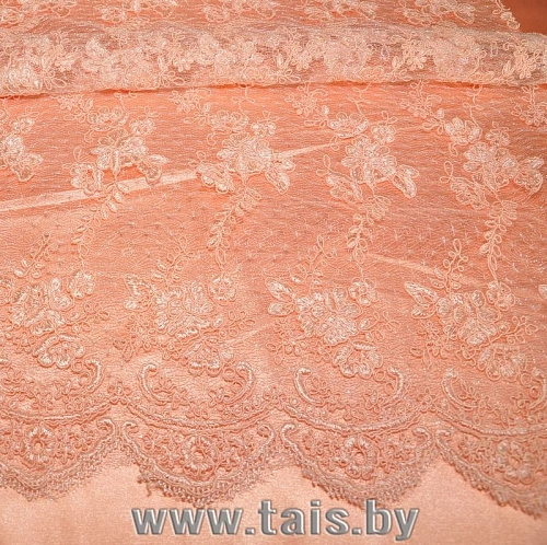 Вышивка на сетке (персиковый)