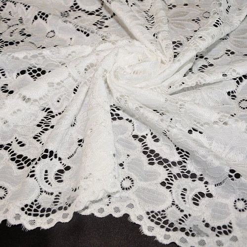 Гипюр стрейчевый с ажурным краем (молочно белый)