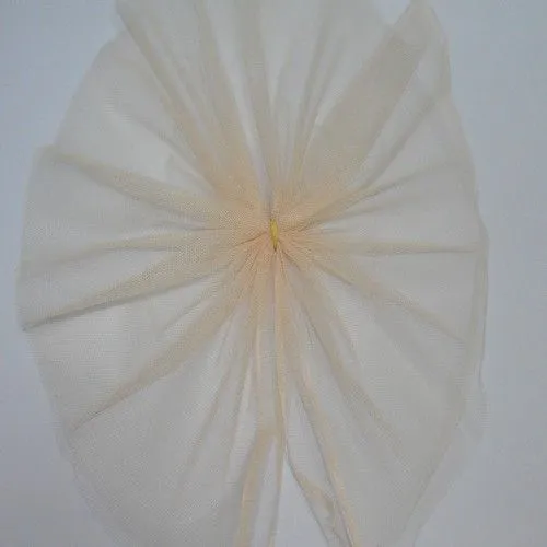 Фатин жесткий (кремовый)