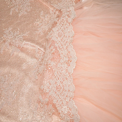 Вышивка на сетке с пайетками "Скарлет" (персик)