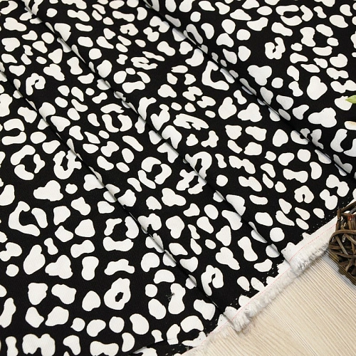 Штапель "Твил" Пятна на черном фоне