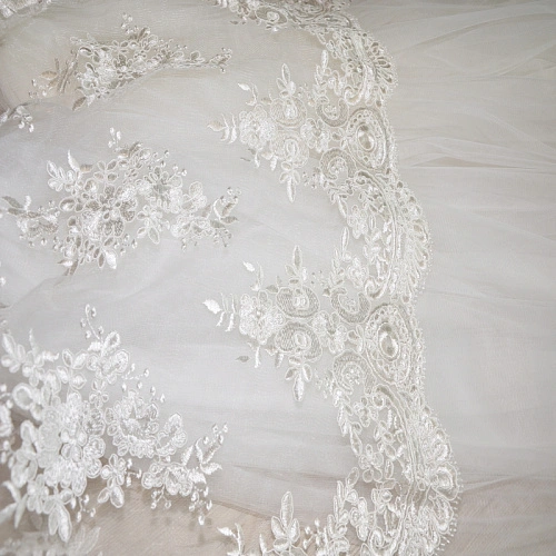 Вышивка на сетке 2 (молочный)