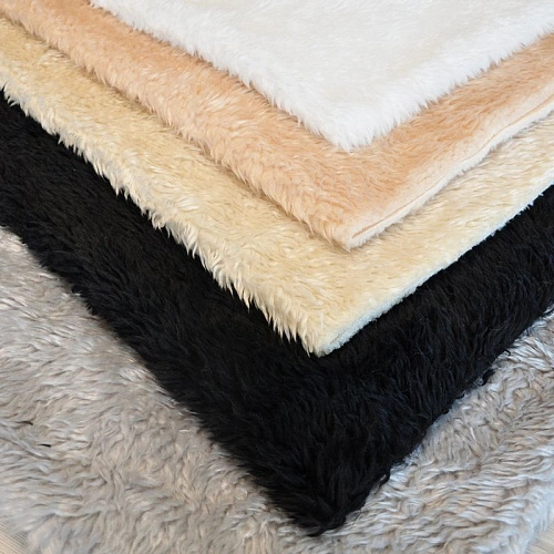 С отделкой под овчинку (молочный)