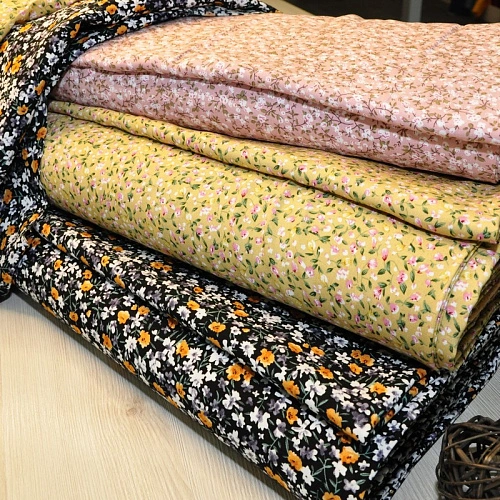 Штапель принт "Мелкий цветочек с веточками на желтом  фоне"