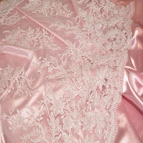 Вышивка на сетке с биссером (нежно-розовый)