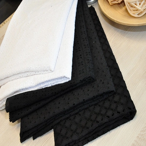 Батист вышитый, прошва квадратики (черный)