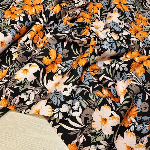 Штапель "Твил" "Лилии на черном фоне"