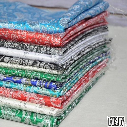 Парча жаккард огурцы (молочный)