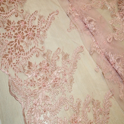 Вышивка на сетке с биссером (пудра)