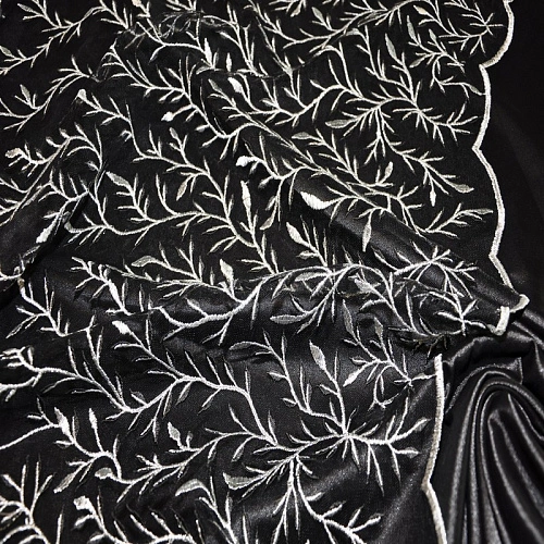 Вышивка на сетке (черный+серебро)