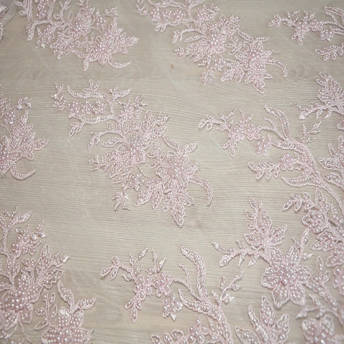 Вышивка на сетке с биссером (нежно-розовый)