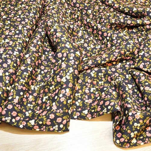 Штапель принт "Мелкий цветочек на синем фоне"