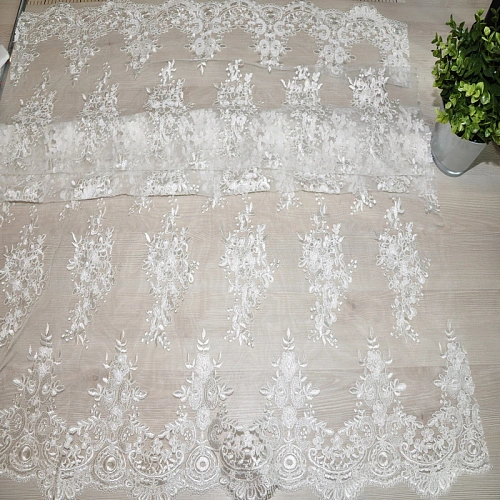 Вышивка на сетке 2 (молочный)