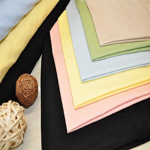 Батист вышитый "Цветочки" (фисташка)