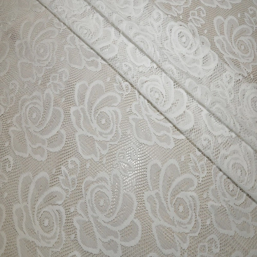 Гипюр (молочный)