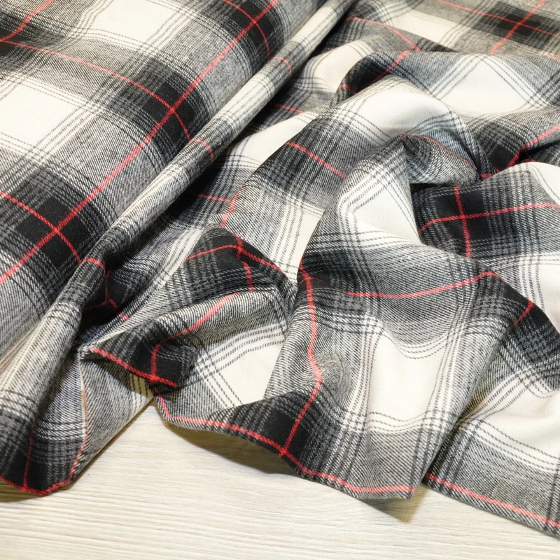 Ткань рубашечная фланель в клетку (серый+красный) скидки на ткани в Минске оптом и в розницу | Трикотаж tais.by