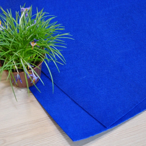 Фетр рулонный 1мм (василек)