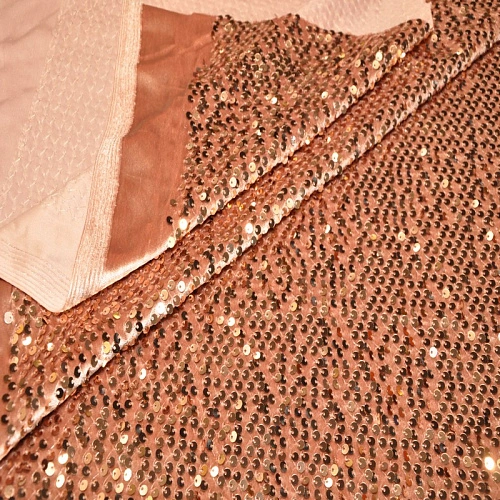 Пайетки на велюре (пудра)