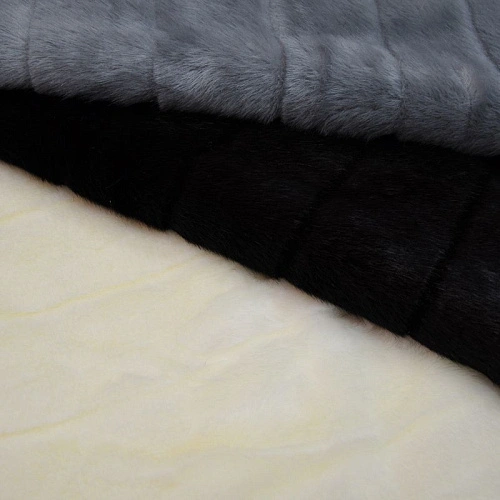 Гладкокрашенный "под норку с фасонной стрижкой" (черный)