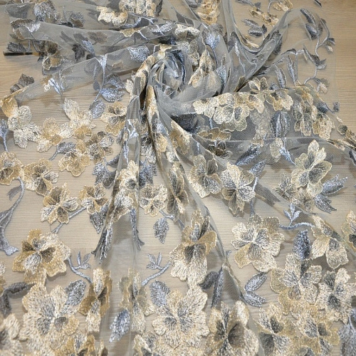 Вышивка на сетке (серебро+беж)