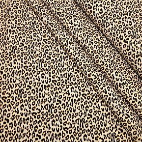 Штапель "Твил" Лео на белом фоне