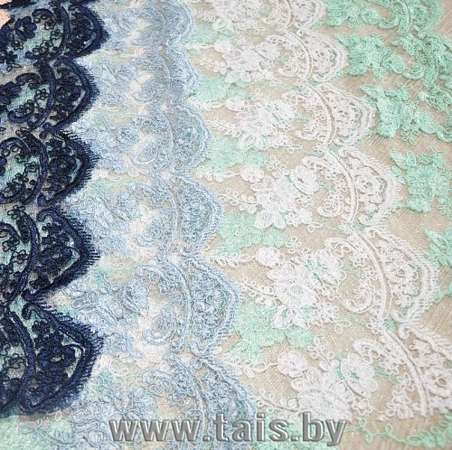 Вышивка на сетке (синий)