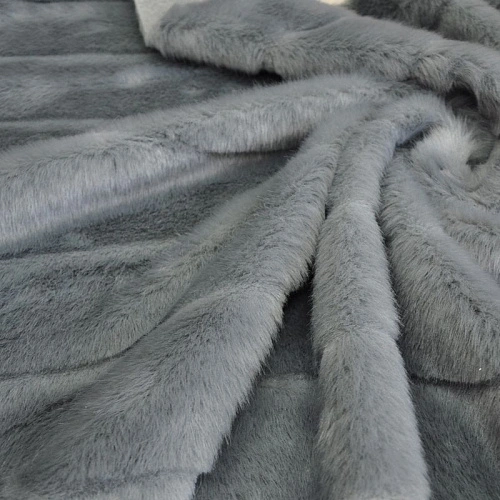 Гладкокрашенный "под норку с фасонной стрижкой" (серый)