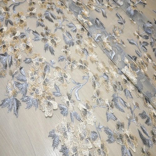 Вышивка на сетке (серебро+беж)