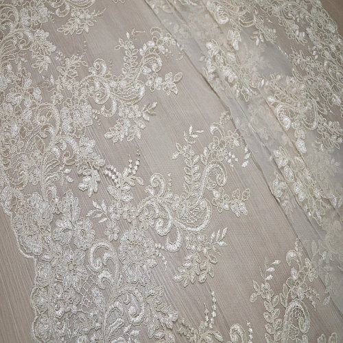 Вышивка на сетке 2 (молочный)