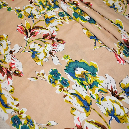 Штапель принт "Цветы на бежевом фоне"