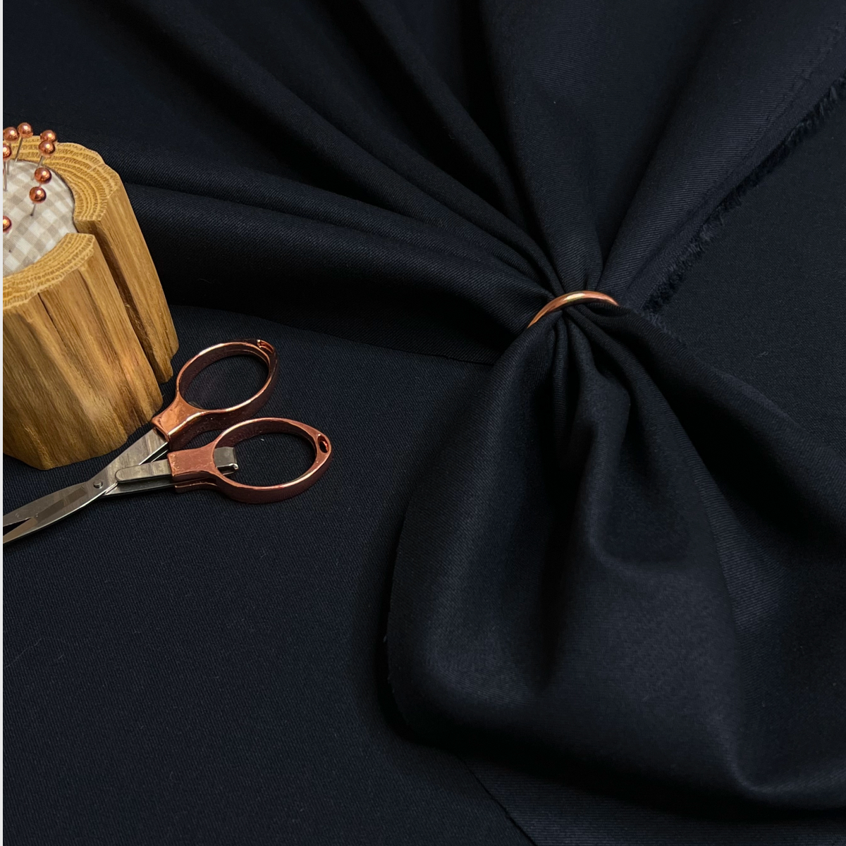 Костюмная ткань "Бостон" (черный) скидки на ткани в Минске оптом и в розницу | Трикотаж tais.by