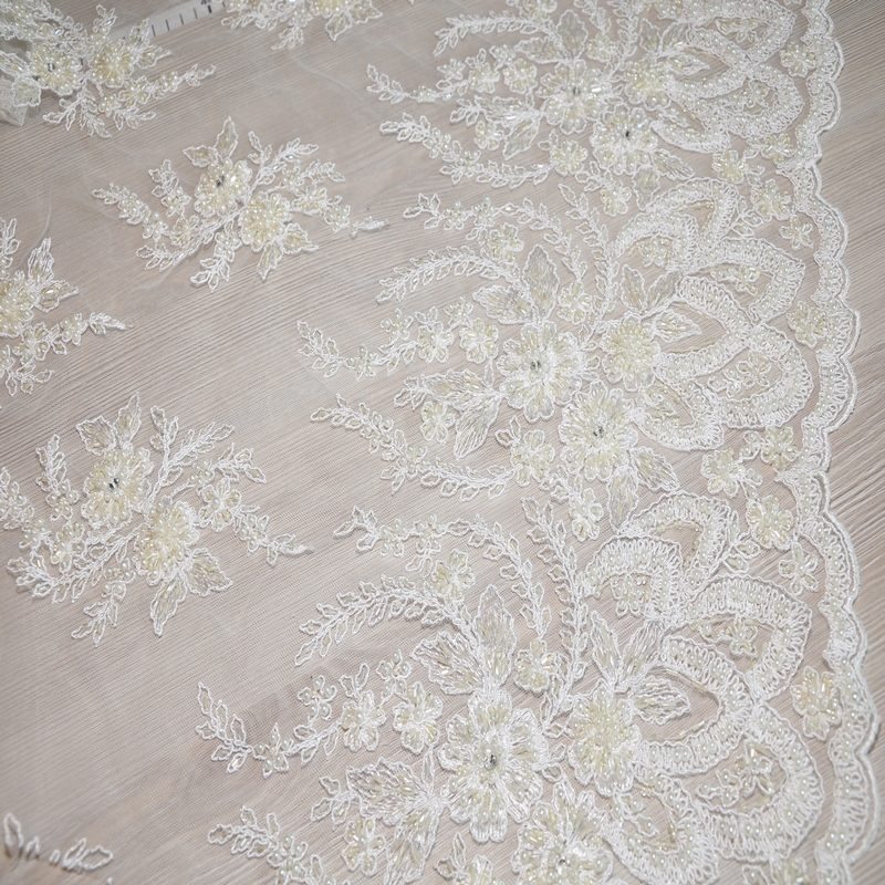 Вышивка на сетке с биссером 2 (молочный)