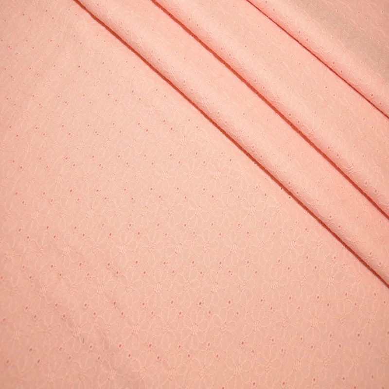 Батист вышитый "Цветочки" (пудра)