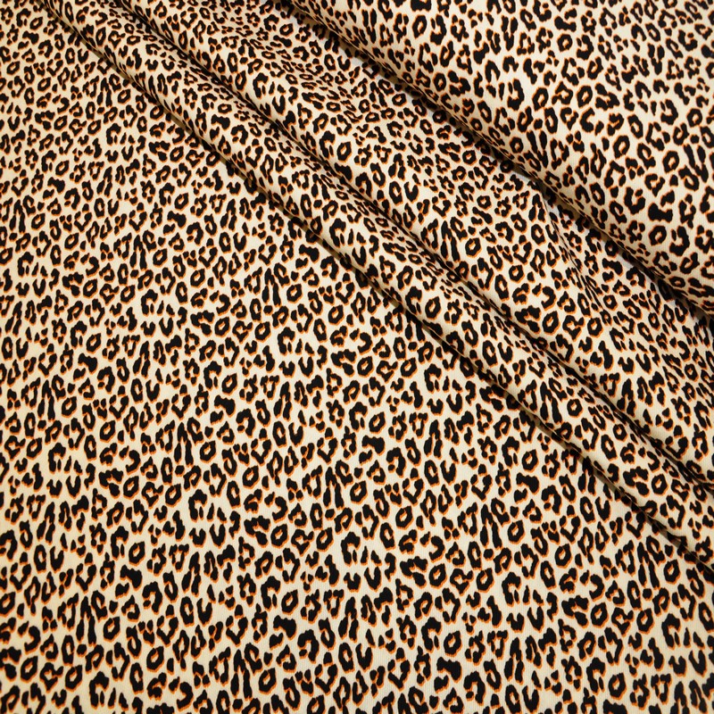 Штапель "Твил" Лео на бежевом фоне