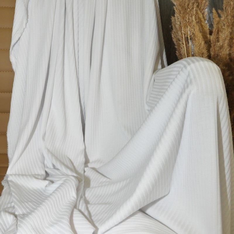 Трикотаж "Вискоза -Лапша" (белый)