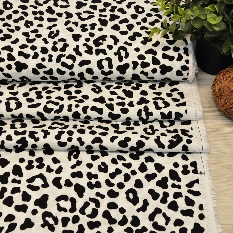 Штапель "Твил" Пятна на белом фоне